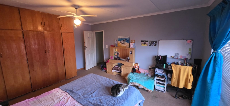 4 Bedroom Property for Sale in Miederpark North West